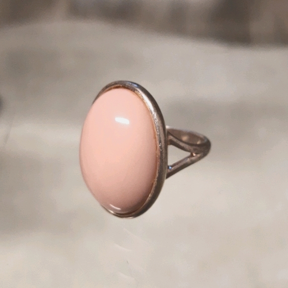 Bubblegum pink silver ring - Picture 2 of 3